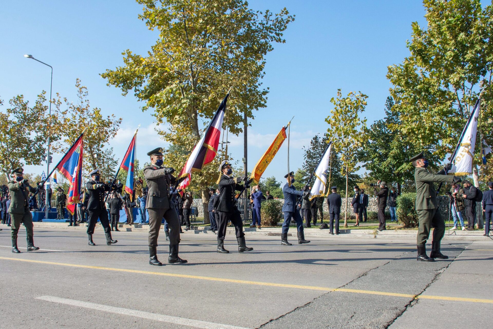 Σημαίες και Λάβαρα της Επανάστασης 1821 στην στρατιωτική παρέλαση Θεσσαλονίκης 28 Οκτωβρίου 2021