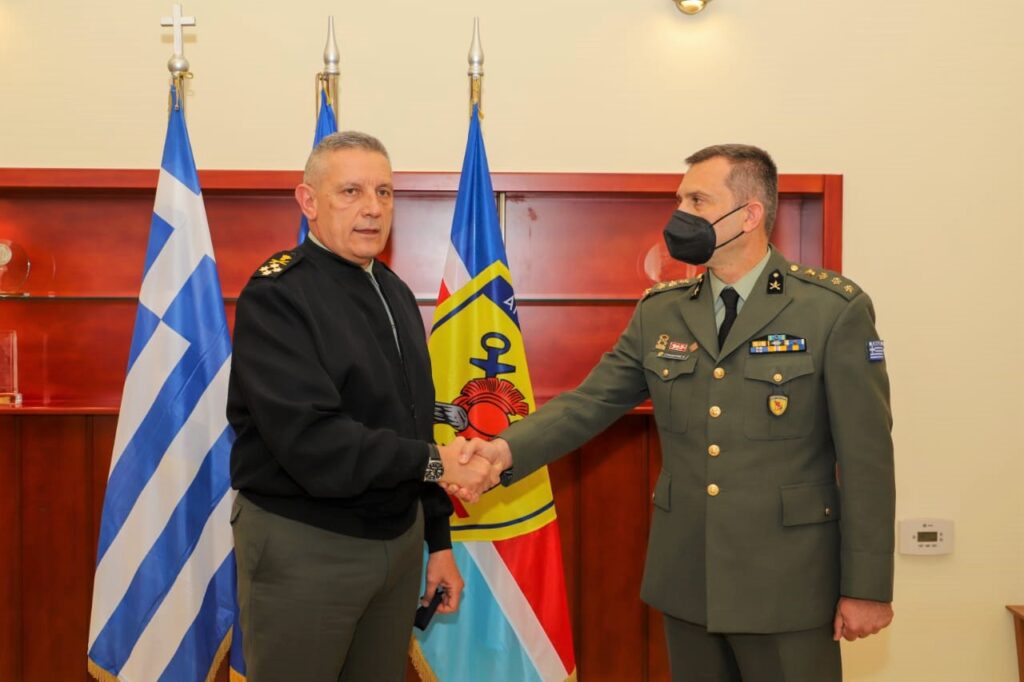 Ο Αρχηγός ΓΕΕΘΑ με το νέο Εκπρόσωπο Τύπου ΓΕΕΘΑ, Συνταγματάρχη (ΠΒ) Κωνσταντίνο Συρλαντζή
