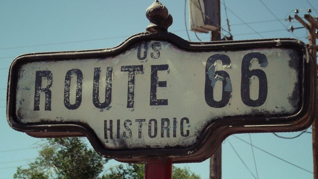 Πινακίδα της ιστορικής διαδρομής Route 66