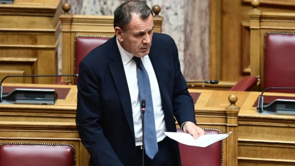 Ο Υπουργός Εθνικής Άμυνας Νίκος Παναγιωτόπουλος στην Βουλή