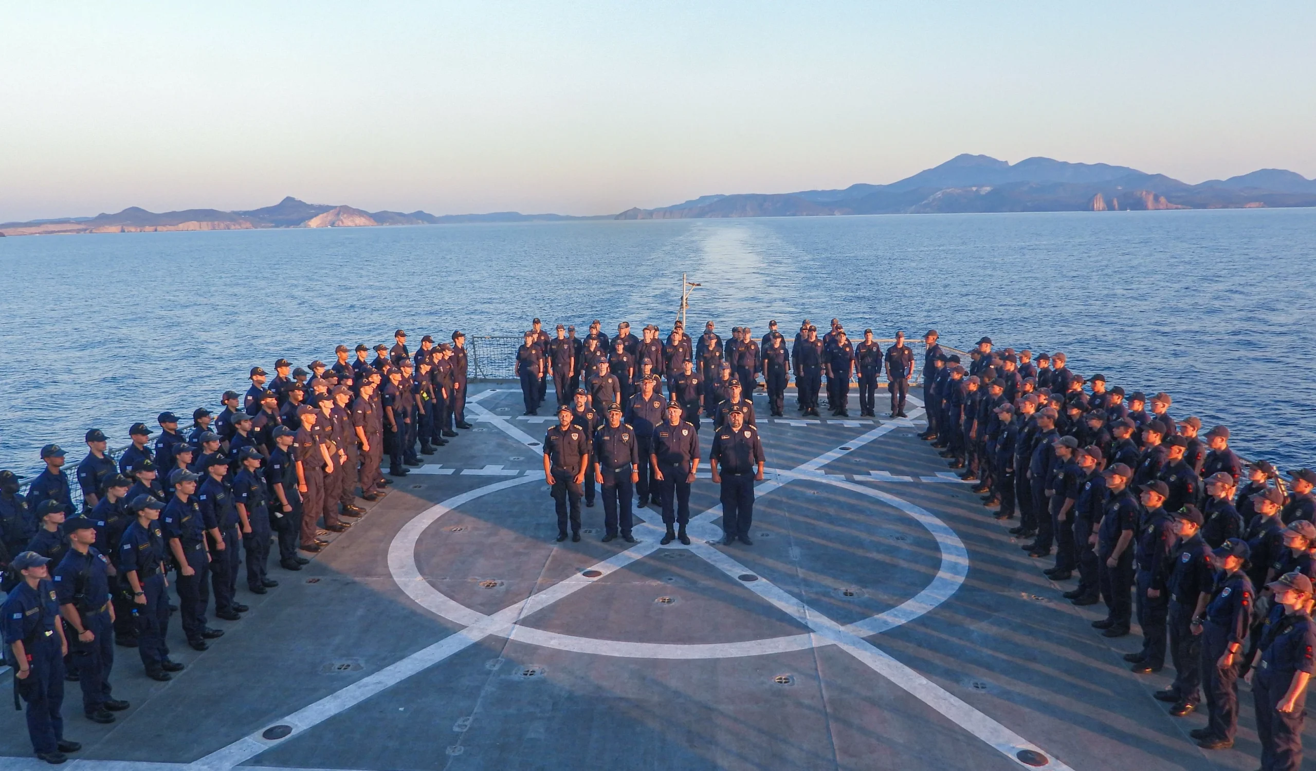 Θερινός Εκπαιδευτικός Πλους (ΘΕΠ 2022) της Σχολής Μονίμων Υπαξιωματικών Ναυτικού (ΣΜΥΝ). Φωτογραφία: Πολεμικό Ναυτικό (ΓΕΝ)