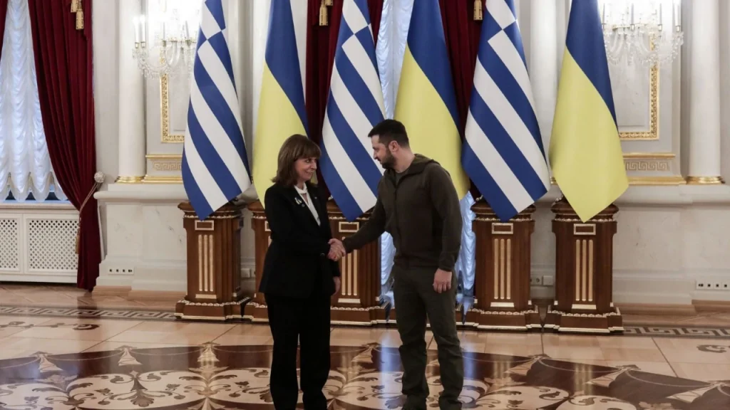 Η Πρόεδρος της Δημοκρατίας Κατερίνα Σακελλαροπούλου και ο Βολοντίμιρ Ζελένσκι στην Ουκρανία