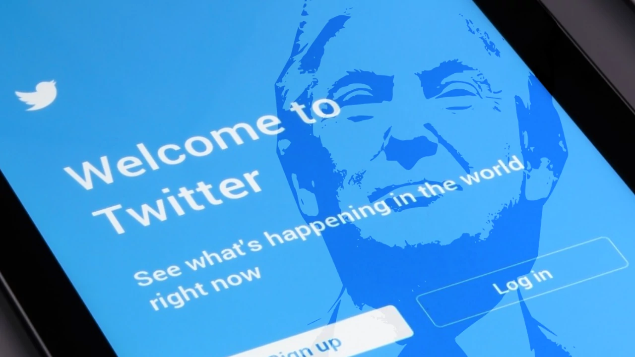 Ενεργοποιείται ο λογαριασμός του Ντόναλντ Τραμπ στο Twitter μετά την δημοσκόπηση του Έλον Μασκ