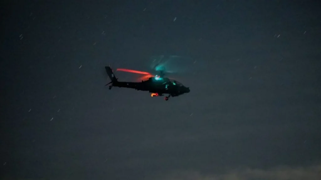Ελικόπτερο AH-64 Apache της 1ης ΤΑΞΑΣ στην Άσκηση Νυχτερινή Αστραπή