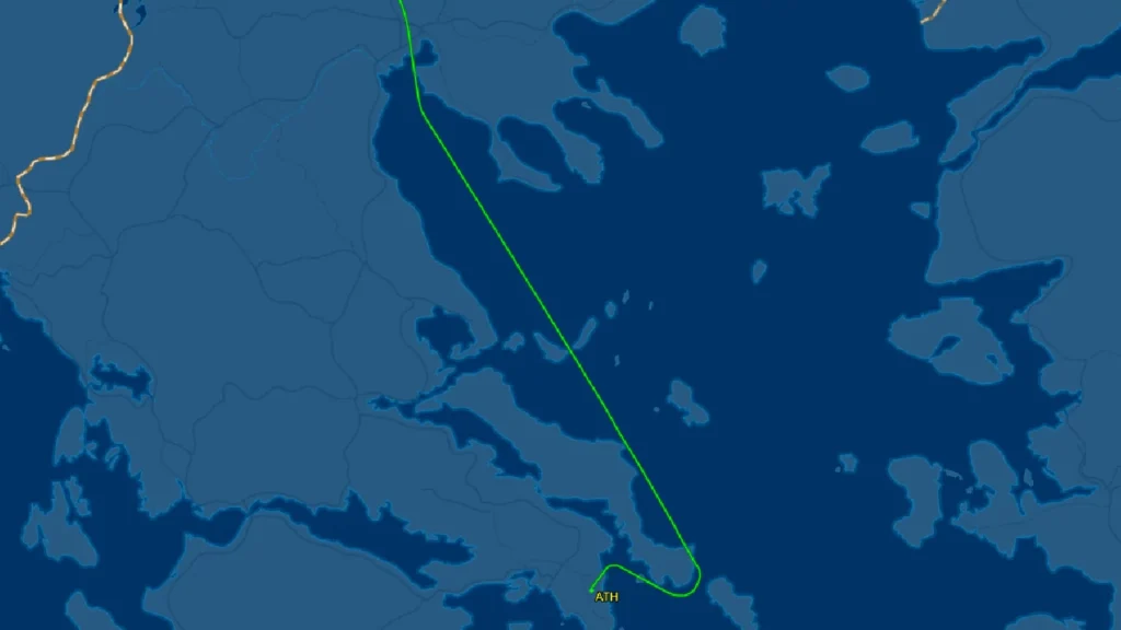 Το δρομολόγιο της πτήσης Ryanair RYR6385 από Πολωνία προς την Ελλάδα, πάνω από την θάλασσα. Εικόνα (screenshot): flightaware.com