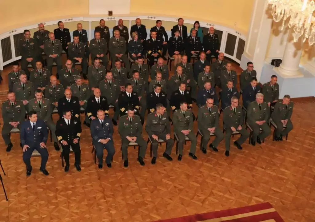 Σχολή Εθνικής Άμυνας: Αποφοίτησε η 75η Εκπαιδευτική Σειρά
