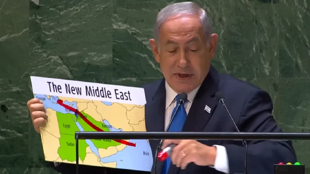 Ο Πρωθυπουργός του Ισραήλ Μπενιαμίν Νετανιάχου δείχνει τον χάρτη με τη "νέα Μέση Ανατολή". Εικόνα (sceenshot): Βίντεο YouTube/ Ηνωμένα Έθνη