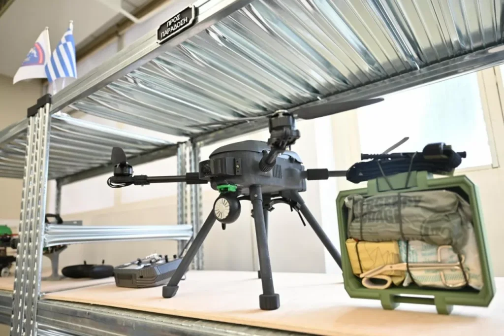 Drones που κατασκευάζονται στο 306 Εργοστάσιο Βάσης Τηλεπικοινωνιών (306 ΕΒΤ)